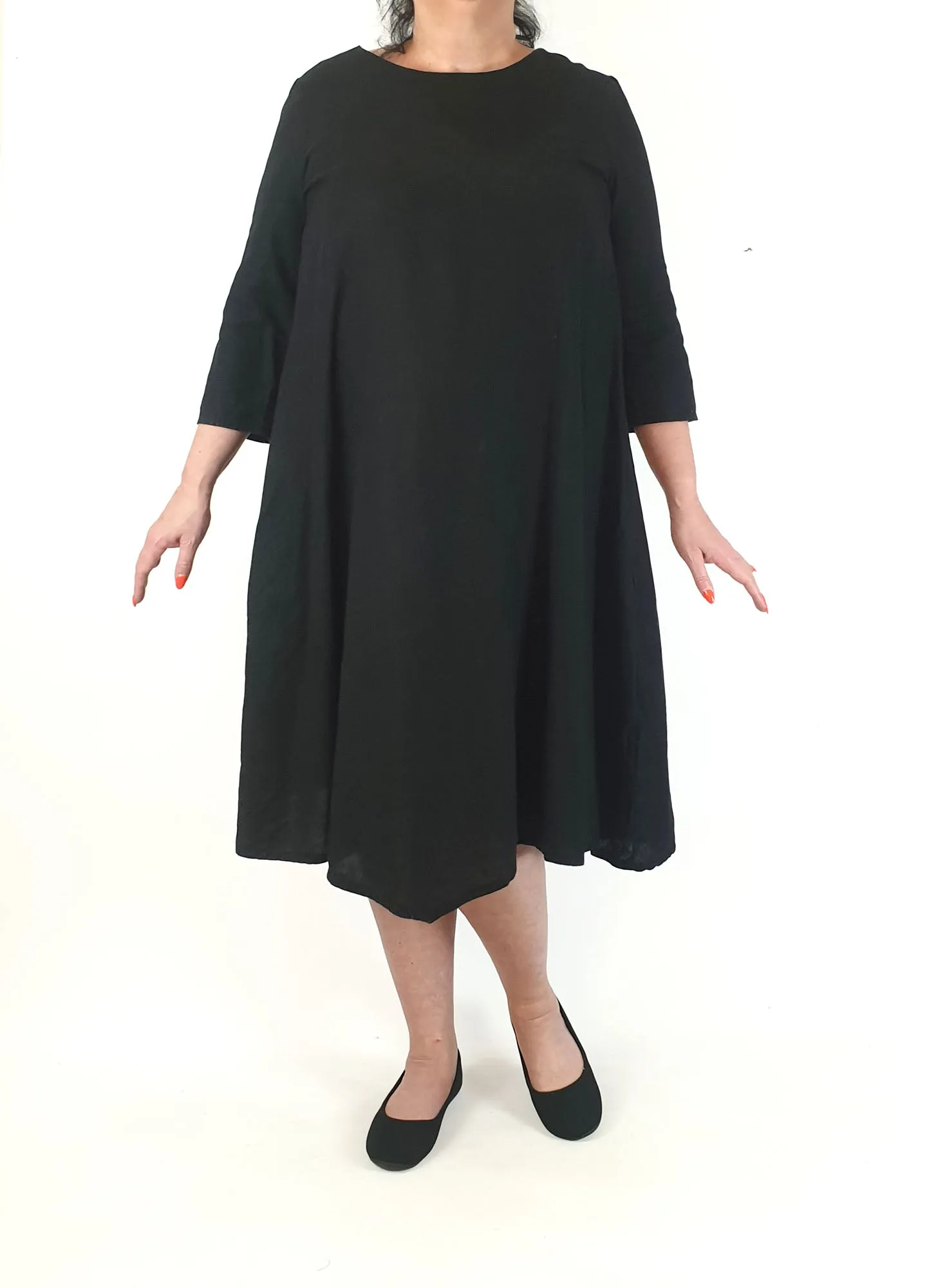 Spotted Squall black 100% linen dress size L/XL (Made in Tasmania)