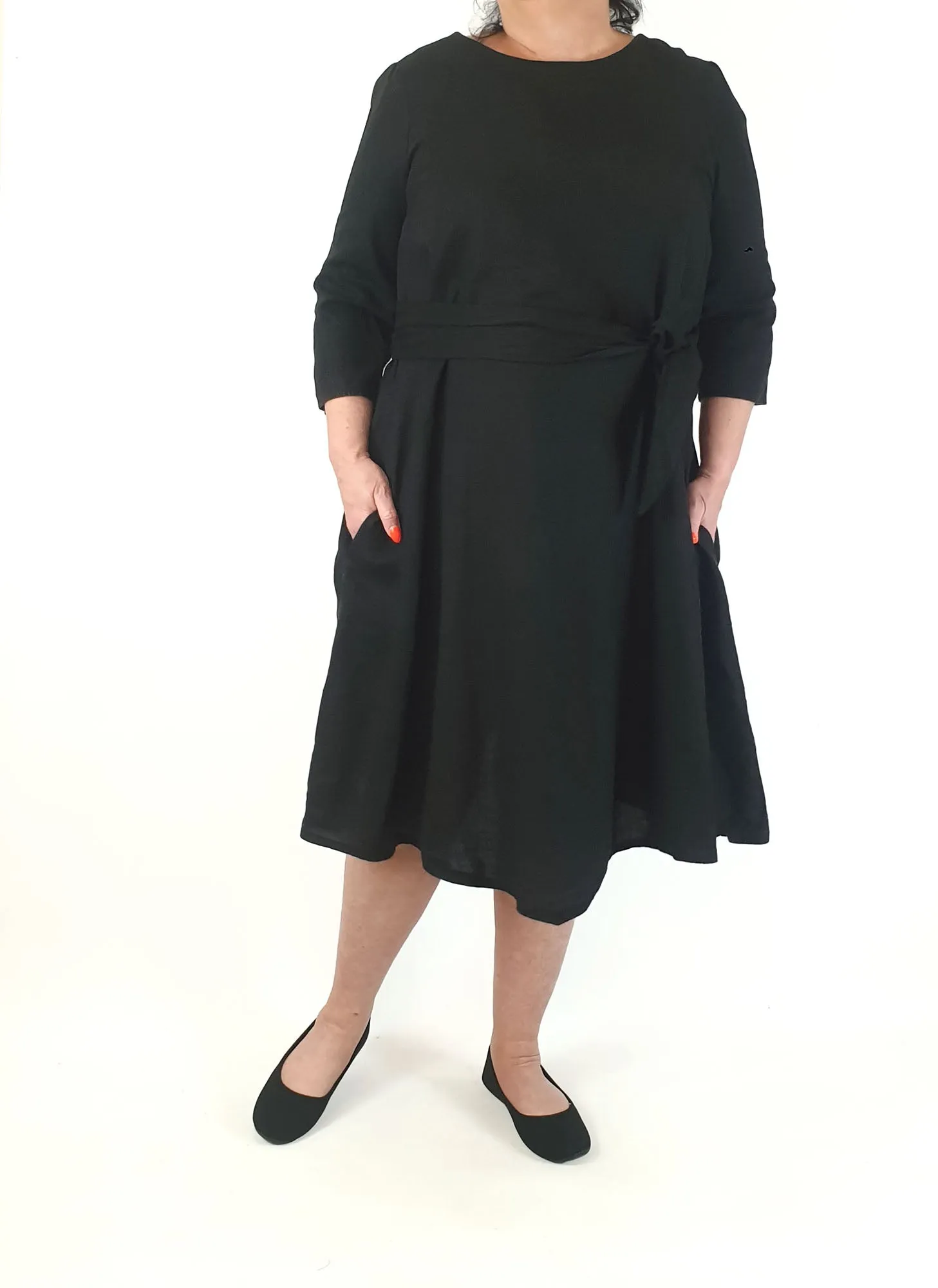 Spotted Squall black 100% linen dress size L/XL (Made in Tasmania)