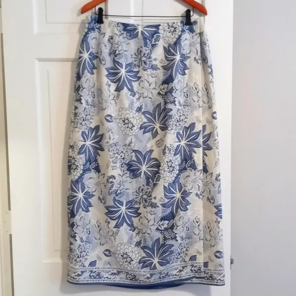 💙Talbots💙 - Blue/White Floral Linen Blend Maxi Wrap Skirt