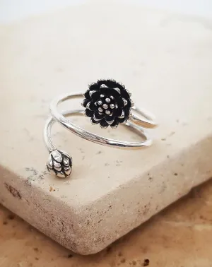 The Bloom & Bud Ring