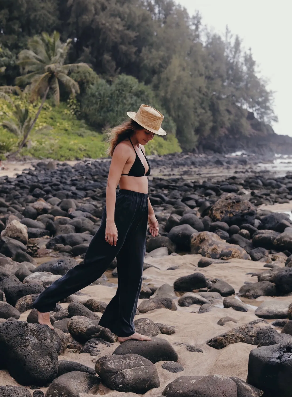 The Silk Wide Leg Pants in Obsidian