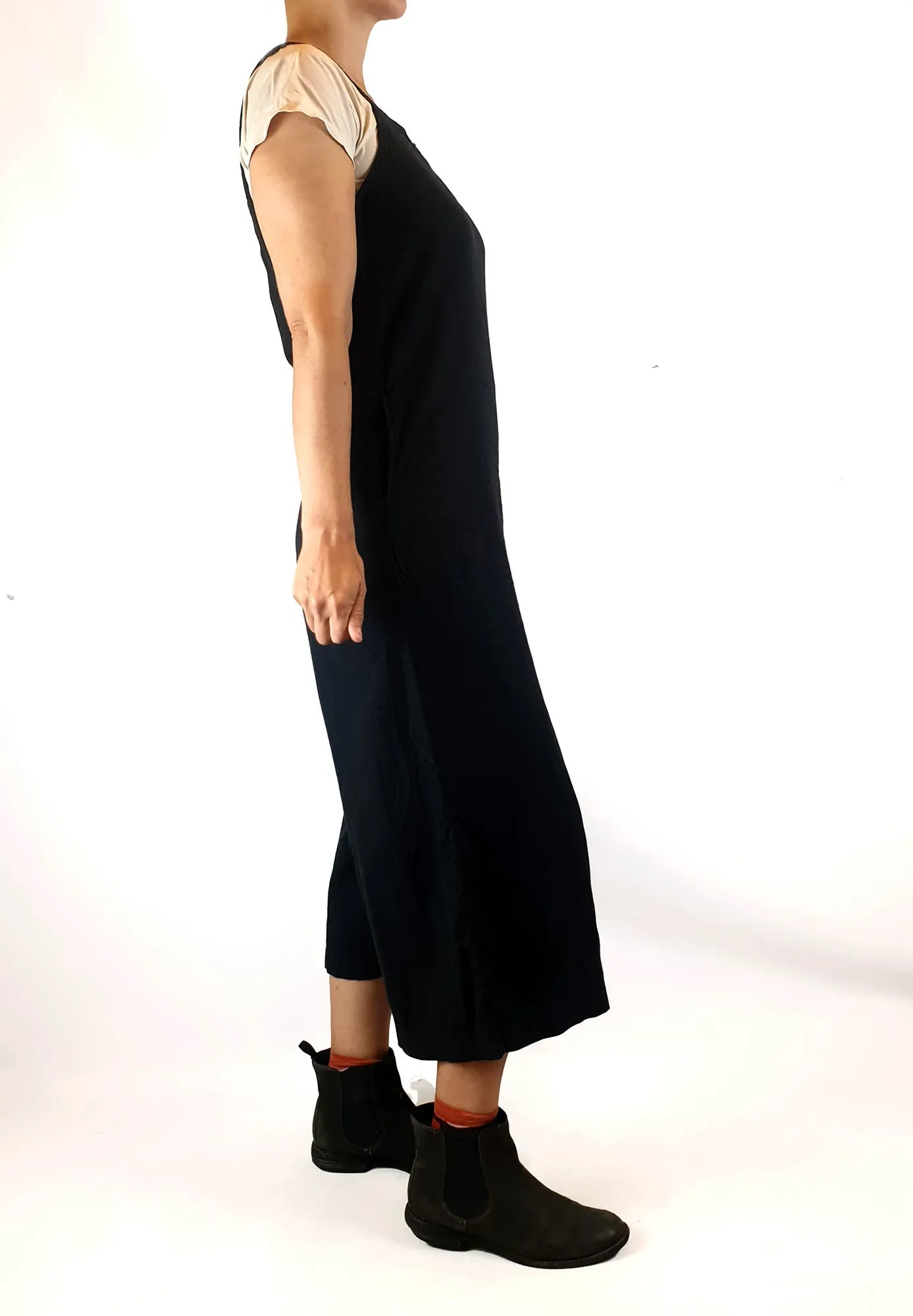 Uniqlo black linen mix sleeveless jumpsuit size XS, best fits size 8