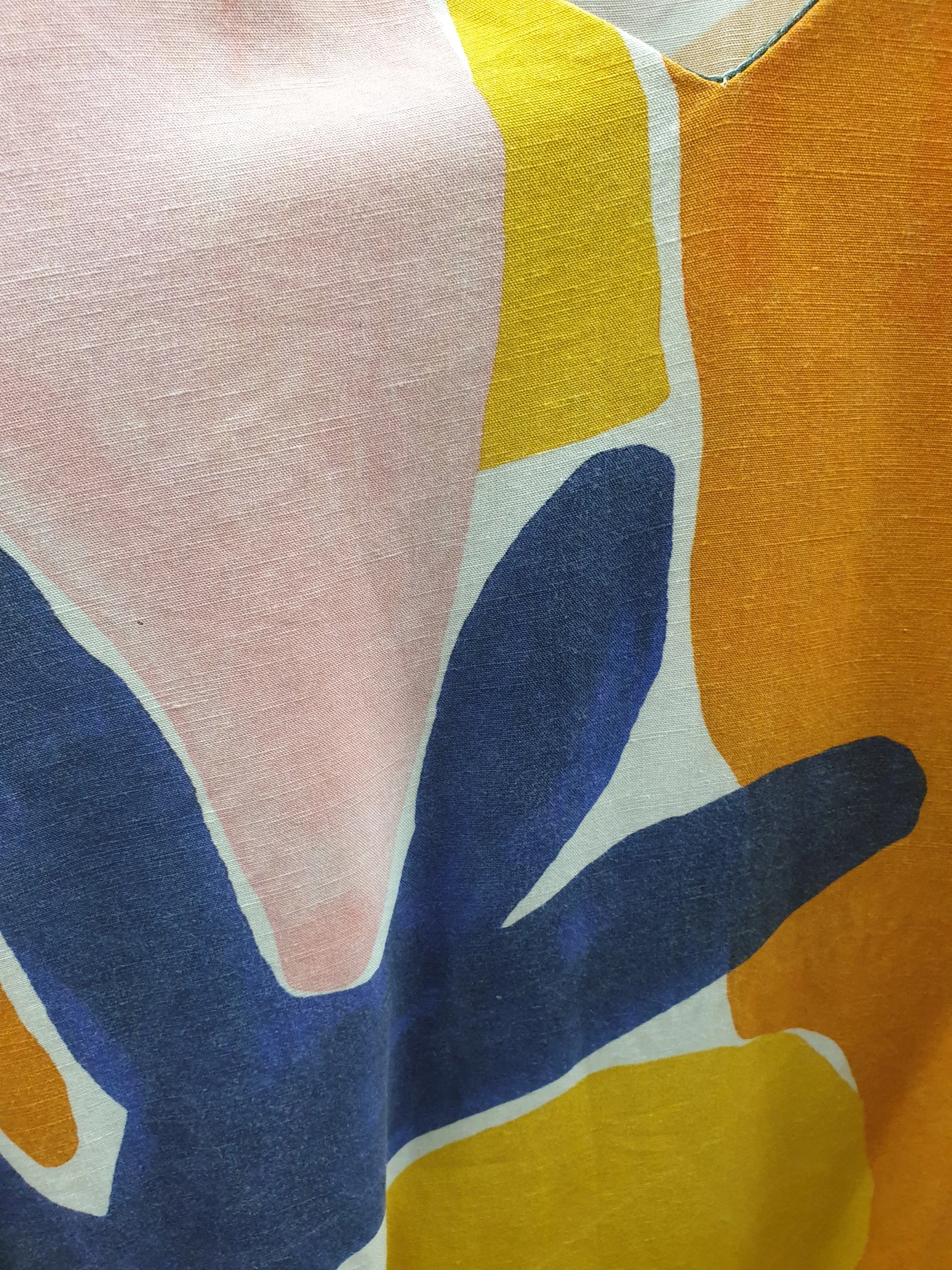 Variety Hour colourful half sleeve dress size 14
