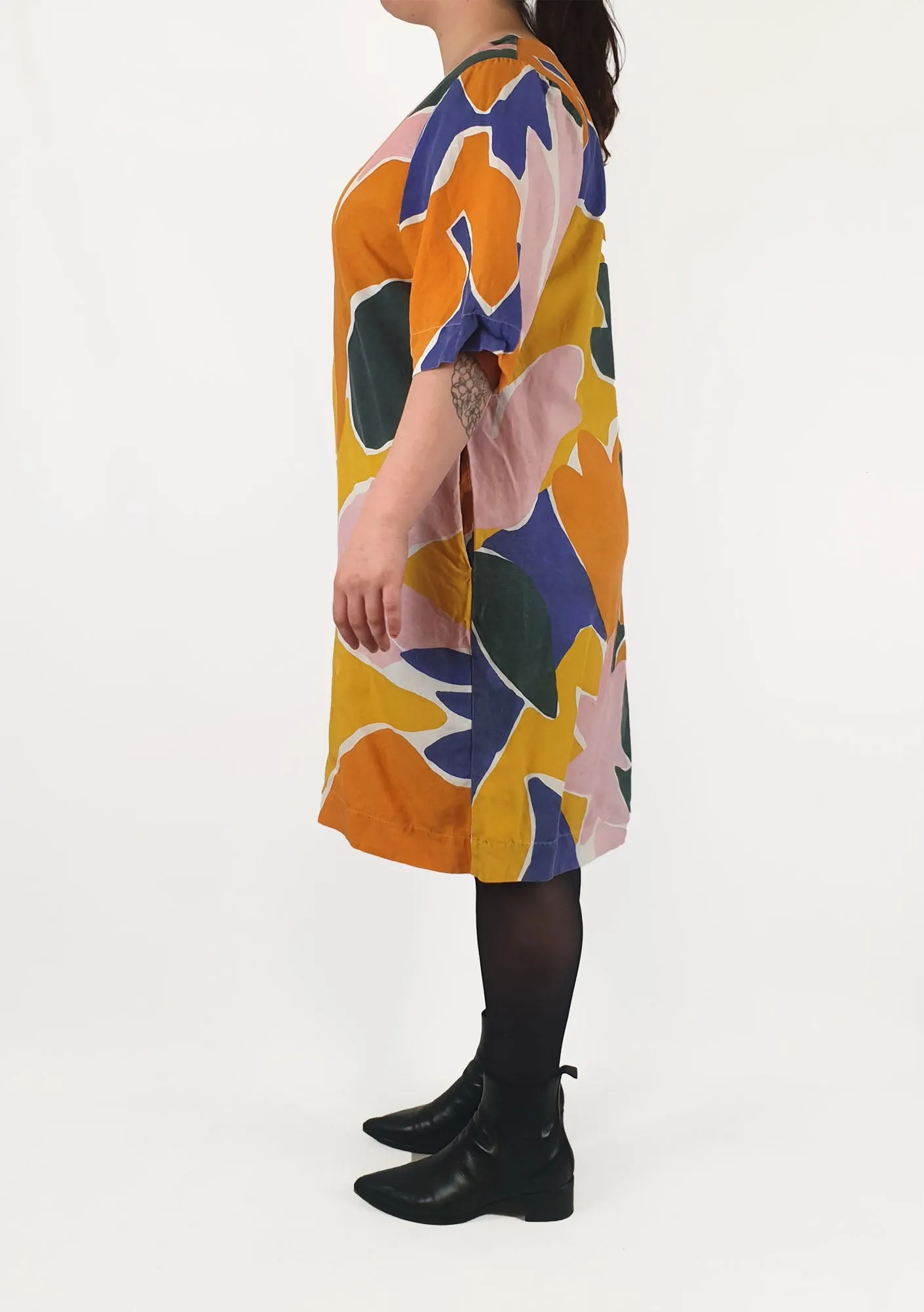 Variety Hour colourful half sleeve dress size 14