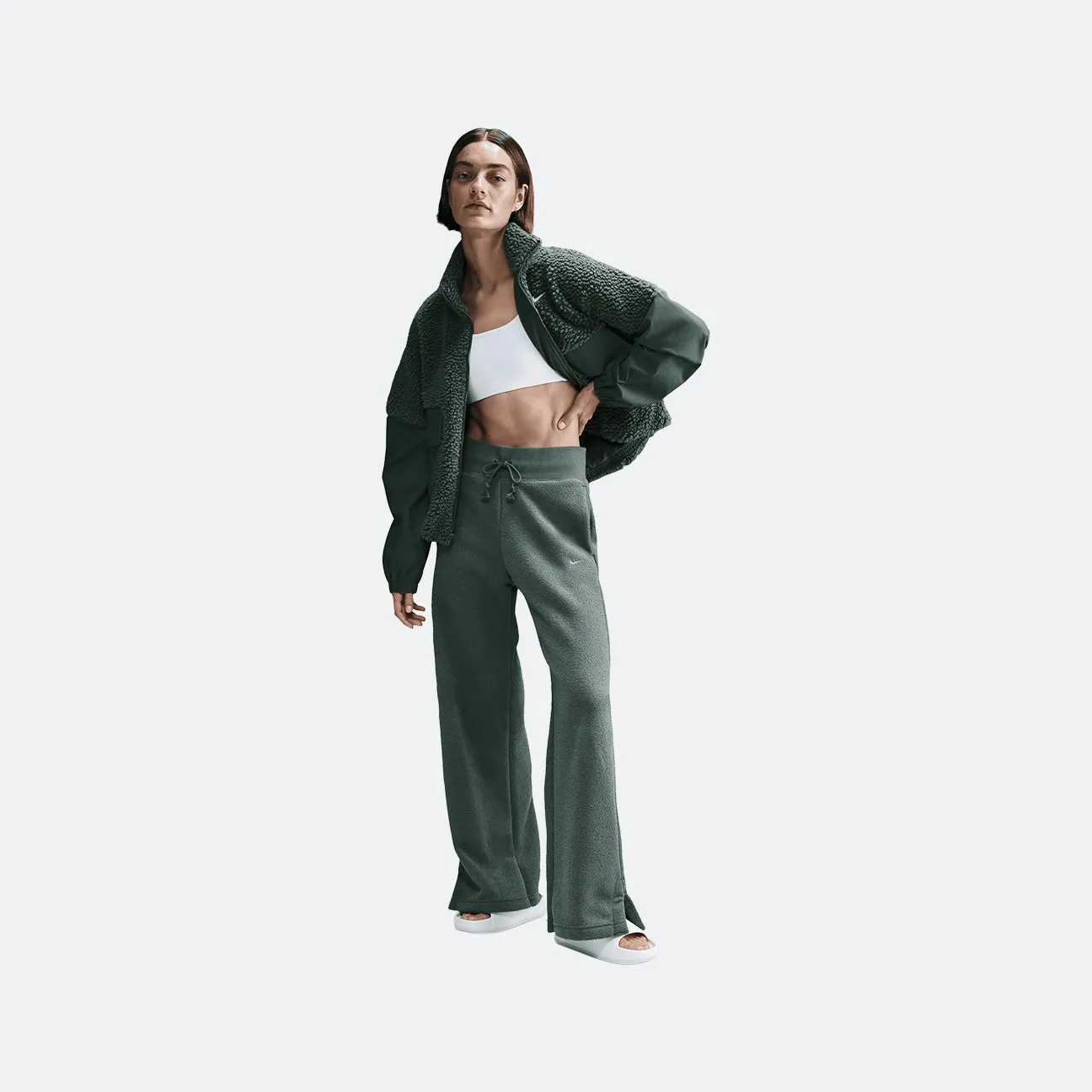 W Nike High-Waisted Fleece Pants
