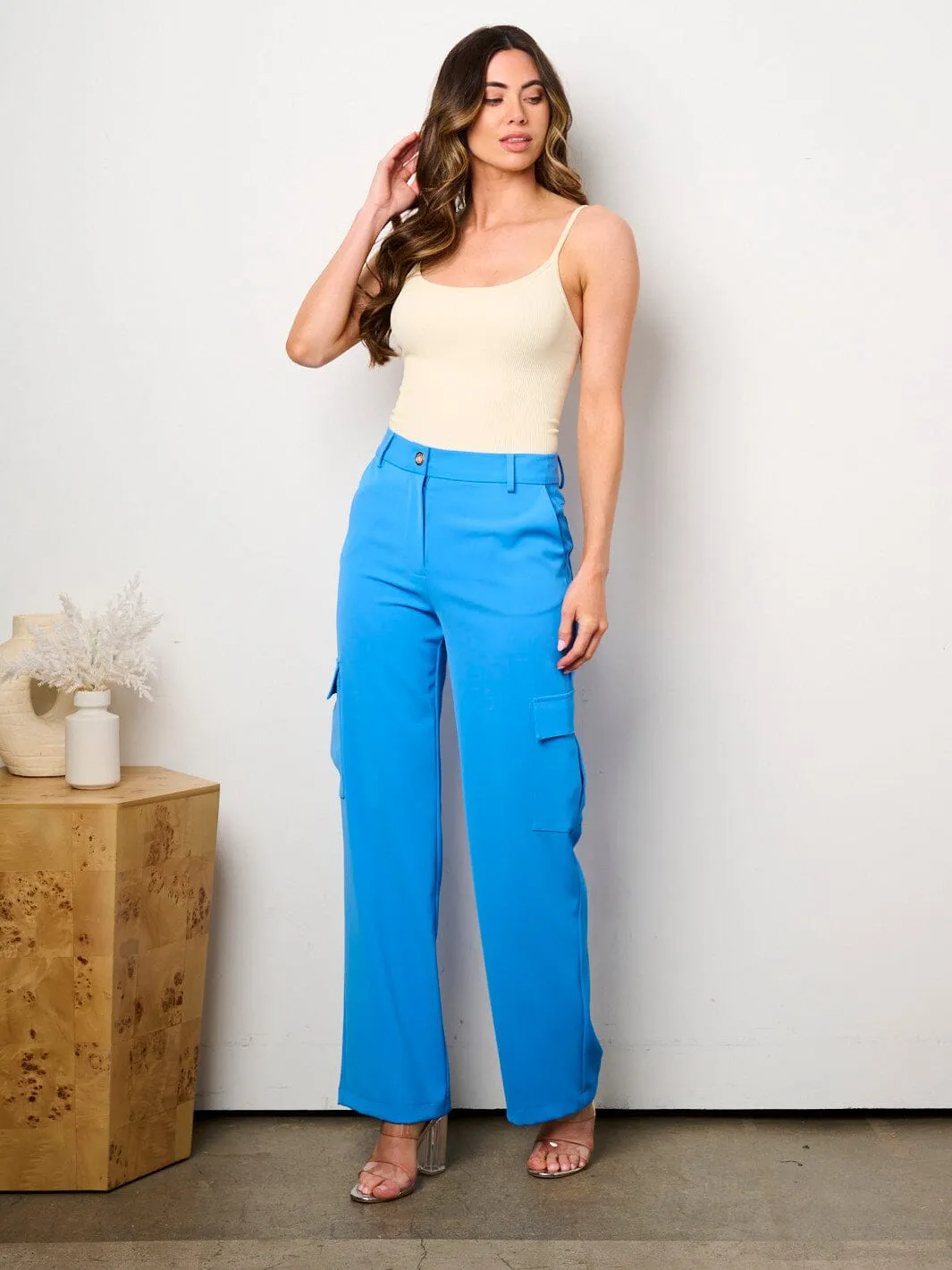WOMEN'S BUTTON CLOSURE CARGO POCKETS WIDE LEG PANTS