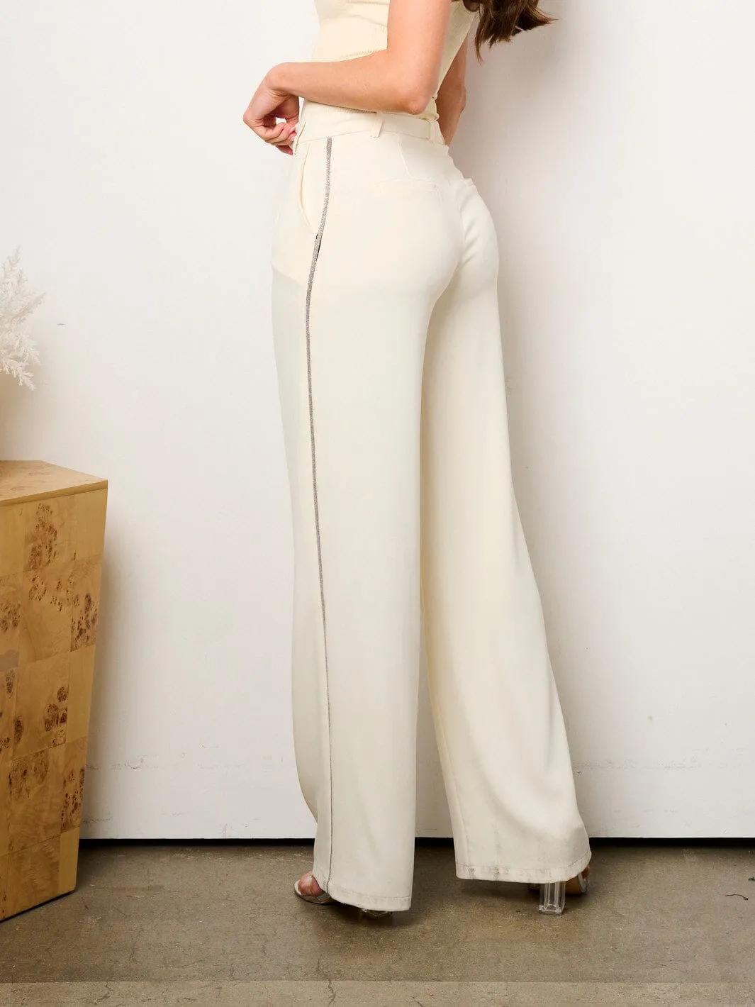 WOMEN'S BUTTON CLOSURE SIDE TRIM DETAILED WIDE LEG PANTS